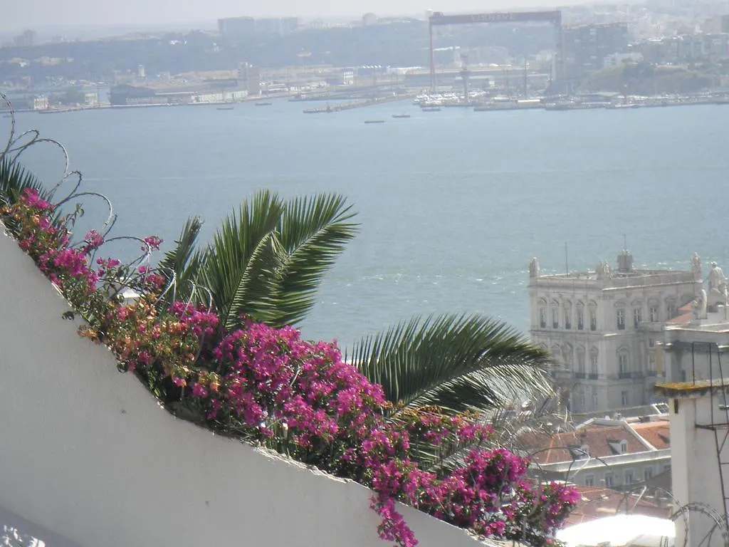 Apartment Terrace Castelo S.Jorge Lisbon Portugal